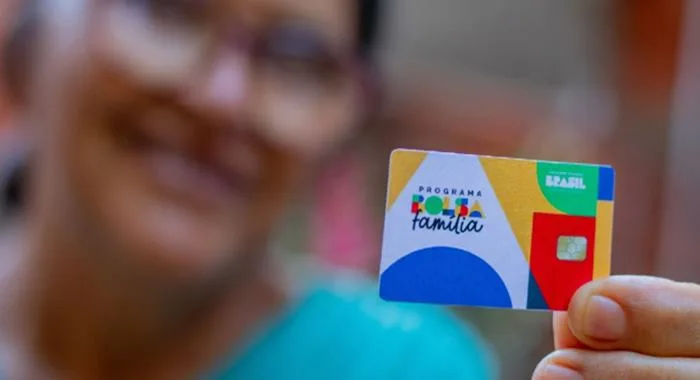 Para ser beneficiário do Bolsa Família, as famílias devem cumprir requisitos relacionados à saúde e educação - Foto: Reprodução/Internet