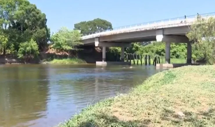 Adolescente morre após pular de ponte