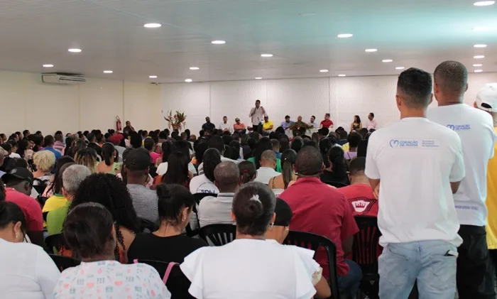 Prefeito anunciou as notícias durante reunião com 600 servidores - Foto: Reprodução