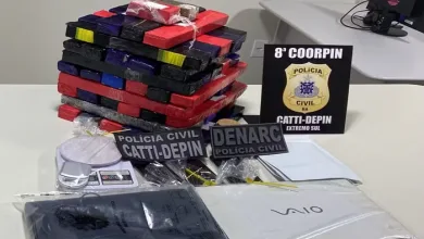 Drogas foram encontradas em geladeira na casa do empresário — Foto: 8ª Coorpin/Teixeira de Freitas