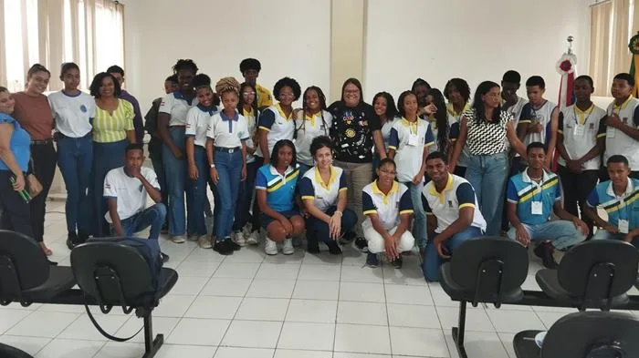 Roda de Conversa estimula protagonismo juvenil em Amélia Rodrigues - Foto: Reprodução