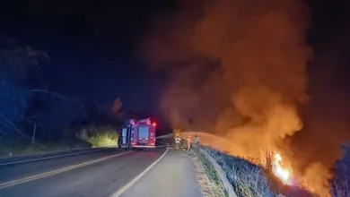 Carreta explode e motorista morre carbonizado na BR-101 - Foto: Reprodução/Redes Sociais