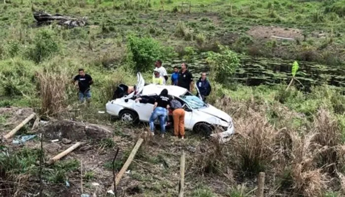 Mulher morre e família fica ferida em acidente de carro na Bahia- Foto: Reprodução/Redes Sociais