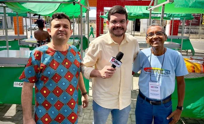 Escritores José da Boa Morte e Márcio Luiz falam sobre a importância da FLICAR na promoção da literatura - Foto: Fala Genefax